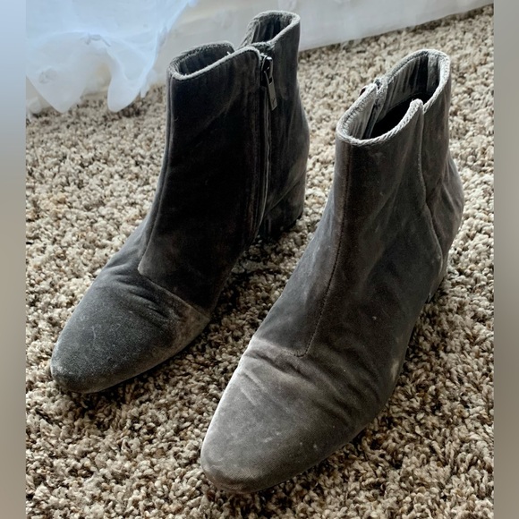 JOIE Fenellie Gray Velvet Ankle Boot - Picture 3 of 8